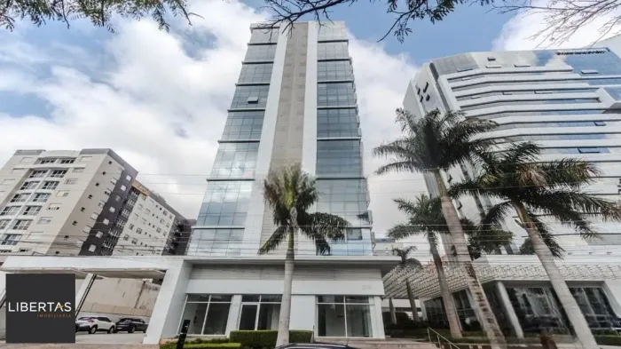 Apartamento de um quarto, suíte e uma vaga de garagem junto ao Iguatemi em POA