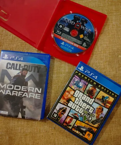 Johos PS4 - GTA V, God of war, COD moderno Warfare - parcelo no cartão