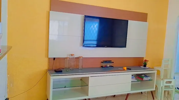 Vende-se raque com painel medida de 2400 largura 