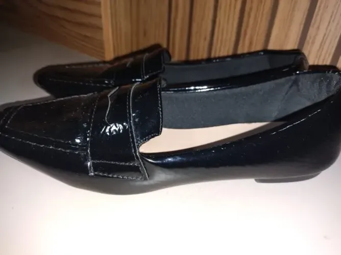 sapato preto de verniz