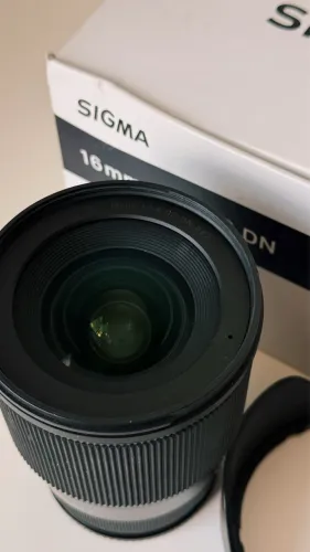 LENTE SIGMA 16mm F1.4 DC DN