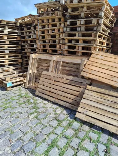 Pallets descartáveis disponíveis para venda 