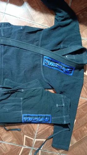 Kimono A0 semi novo
