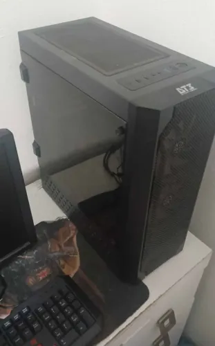 PC Gamer 1Tb de armazenamento e 8Gb Ram e Teclado Gamer.