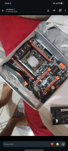 Placa mãe, com processador intel Xeon. (Leia a descrição)