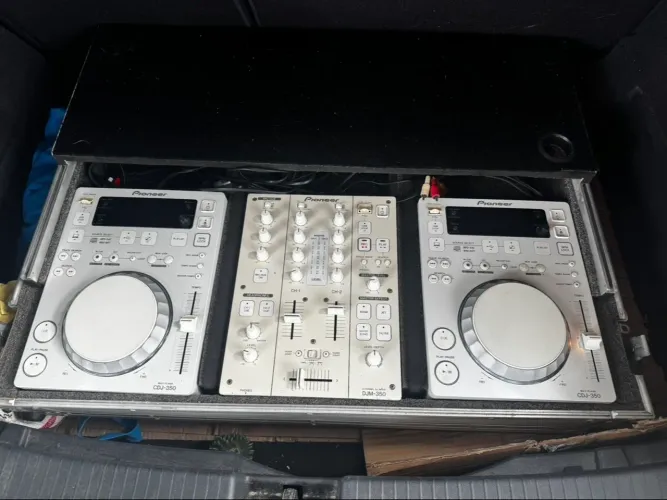 CDJ 350 white + DJM 350 white + case