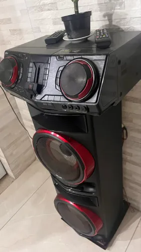     Som LG XBOOM Potente com Grave Forte - Excelente Estado