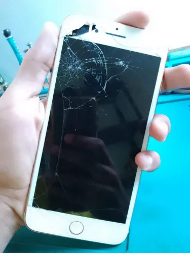 Celular Quebrado? - Telas de 150,00