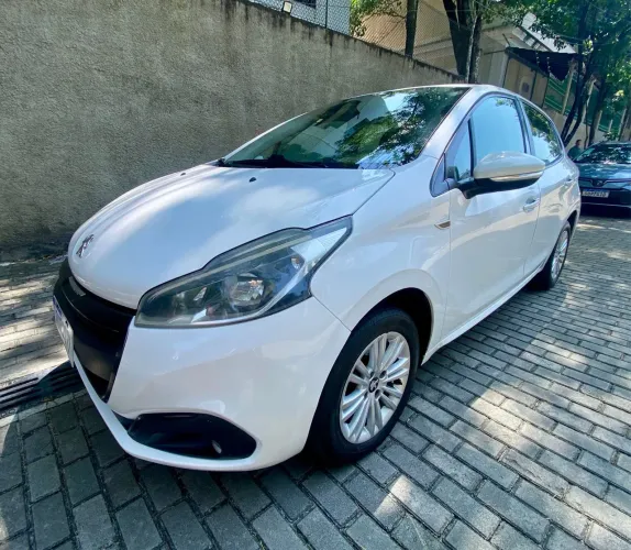 Peugeot 208 Active 1.2 Flex 12V 5P Mec. 2020