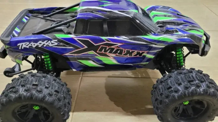 Automodelo RC Traxxas X-Maxx 1/5 8s Belted