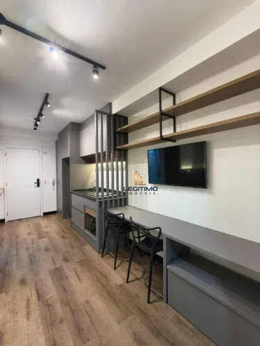 Studio à venda no Brooklin com 30m², mobiliado, ar-condicionado, varanda, lazer completo e