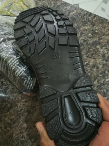 Bota de trabalho Nova