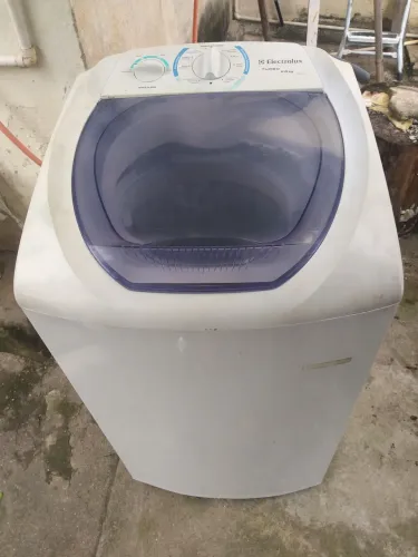 Vendo Máquina de lavar Eletrolux 6kg 