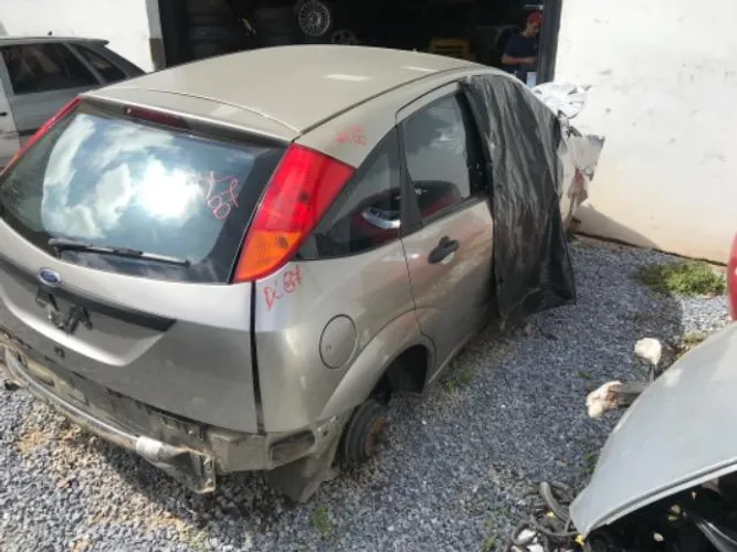 Focus 1.6 8v ano 2007 Sucata para retirada de peças DL87