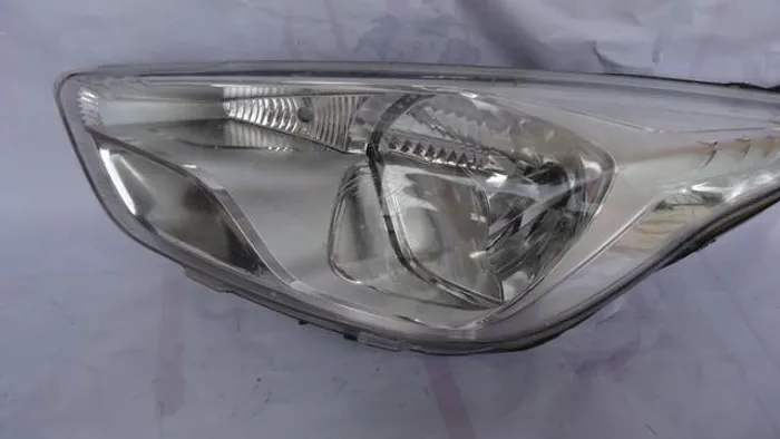 Farol Ford Ka 2018