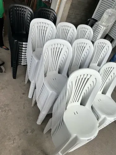 Cadeira Branca ou preto - NOVA