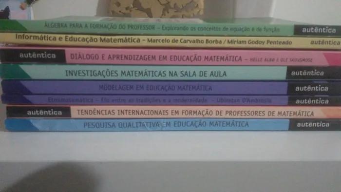 Coleção Tendências em Educação Matemática, diversos livros
