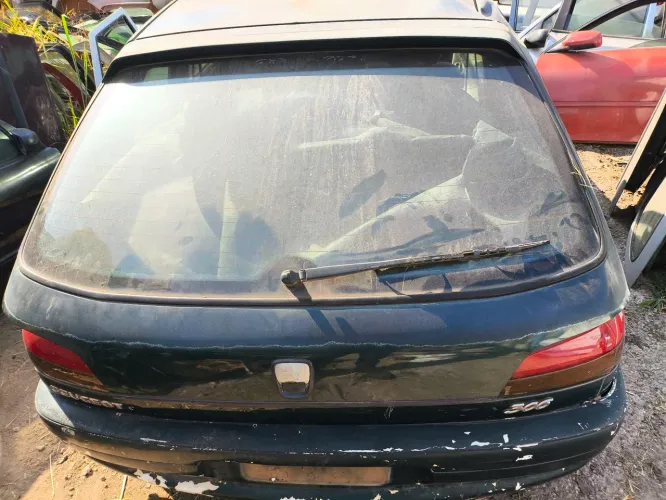 Tampa , Peugeot 306