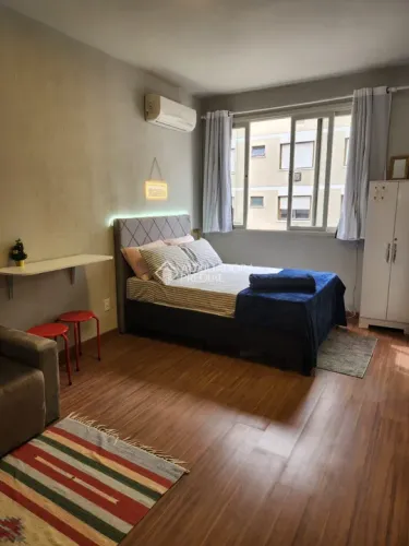 Excelente Apartamento totalmente mobiliado em frente a UFRGS.