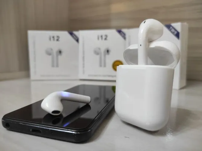 Fone  tws/Bluetooth 5.0 /caixinha recarregável/cores lindas/som 3d