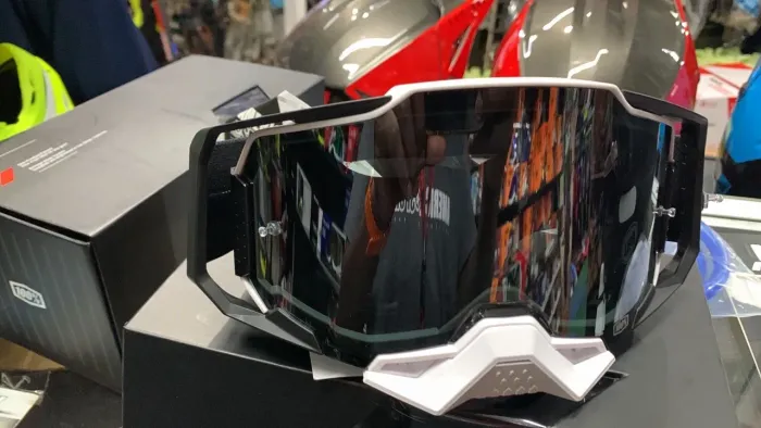 ÓCULOS ARMEGA 100% com 3 Lentes