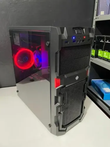 PC Gamer Ryzen 3 2200G | Vega 8 | 8 GBs DDR4 | SSD 256 GBs (Novo c/ Garantia) Loja