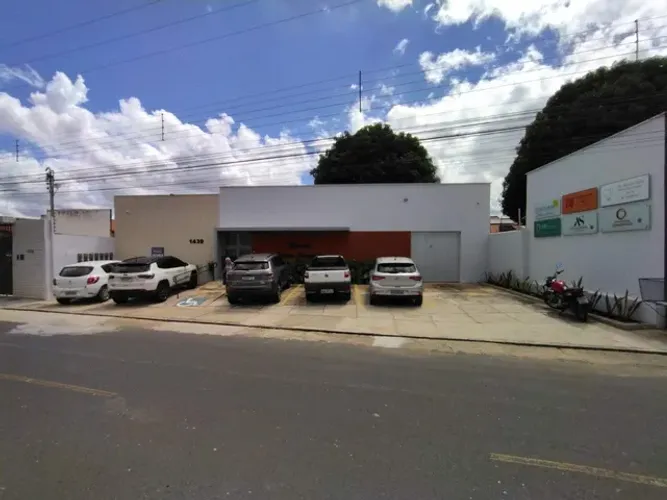 SALA COMERCIAL MOBILIADA