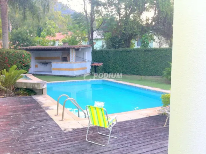 CASA À VENDA COM 4 SUÍTES NO CONDOMÍNIO MARAMAR - RECREIO DOS BANDEIRANTES