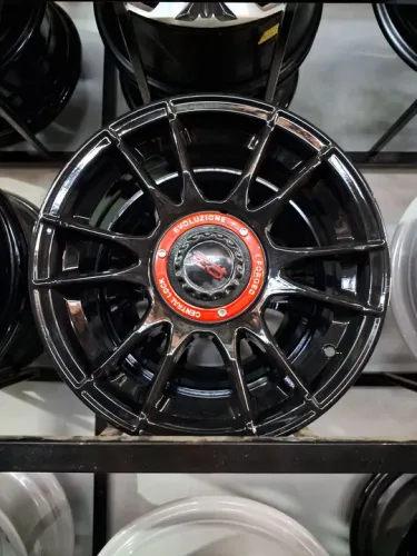 Promoção Jogo de Rodas Aro 15x6' Oz Racing Black Novas