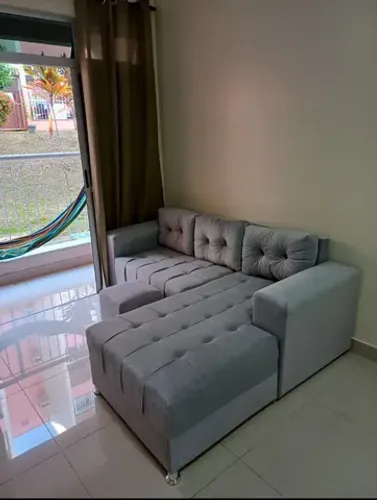 Sofá de 3 lugares mais puff de brinde entrega grátis