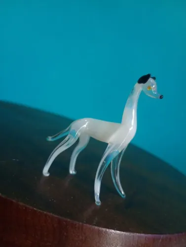 Escultura Cachorro da raça Galgo em vidro estilo murano