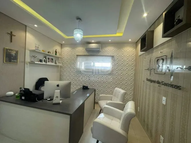 Prédio comercial com 3 pavimentos no Jardim Cuiabá