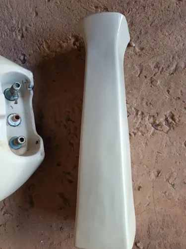 Cuba e coluna de pia em cerâmica