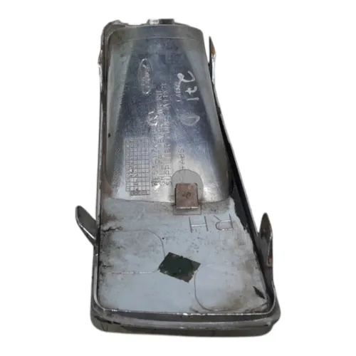Moldura Farol Milha Direito Ford Fusion 2006 Á 2009 Xx