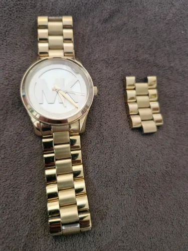 Relógio Michael Kors dourado feminino