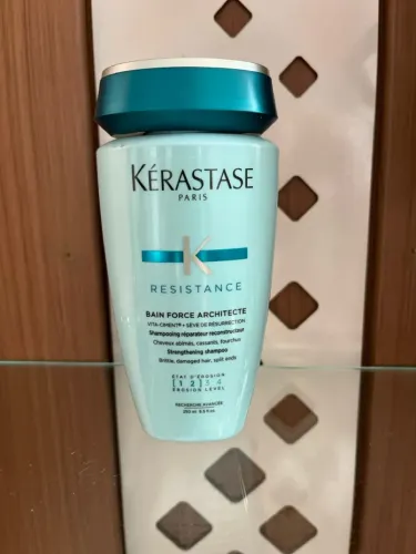 Shampoo Kerastase Resistance Bain Force Architecte
