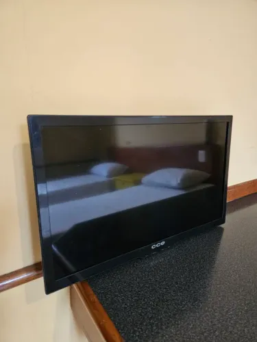 Tv led CCE 24 com conversor digital
