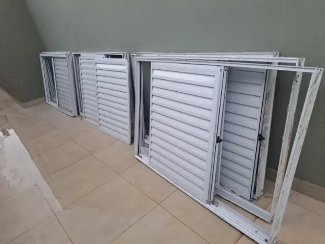 Vendo 3 janelas de alumínio novas