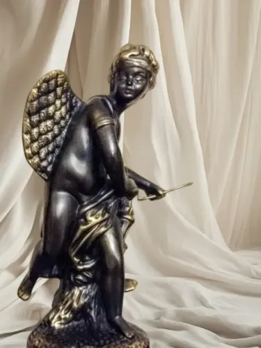 Estatueta Cupido Cerâmica. Altura 30cm. Tupy