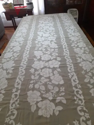 toalha de mesa amarela pintado a mão 1,70 x 3,20 com 12 guardanapos antiga