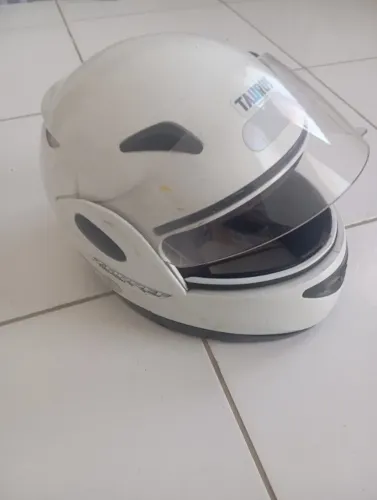 Capacete tipo robocop Zarref 