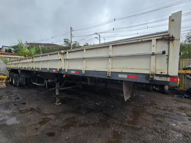 Carreta Carga seca Grade baixa Bobineira 2013