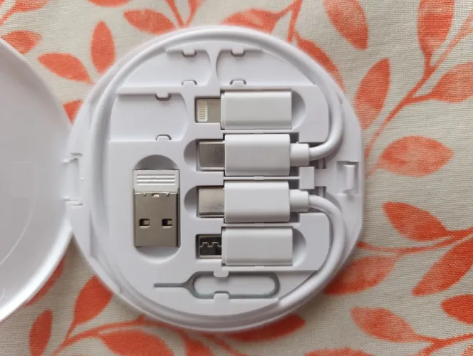 Kit Carregador e Cabos USB Universal Compacto