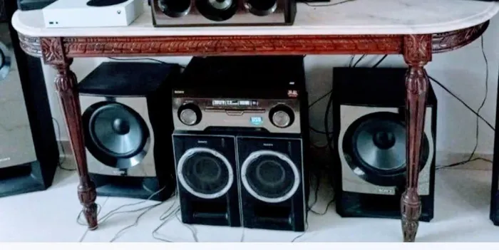 APARADOR DE MADEIRA A VENDA EM MURIQUI 