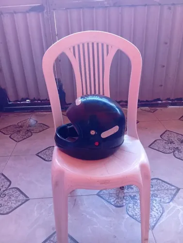 Capacetes lindos lindos , ainda com preço de estudante...top dm