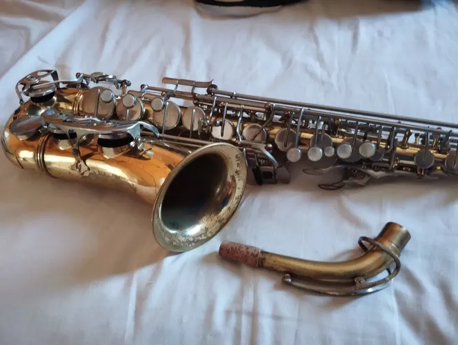 Saxofone Alto E.M. Winston - Revisado 