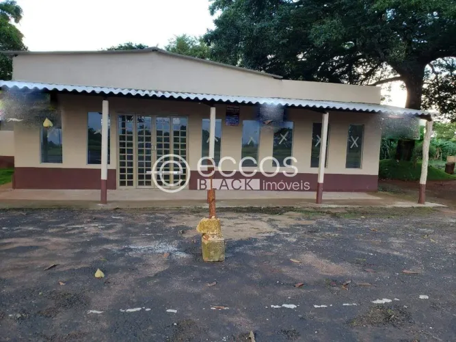 Fazenda à venda, 2 quartos, 6 vagas, Morada do Sol - Uberlândia/MG