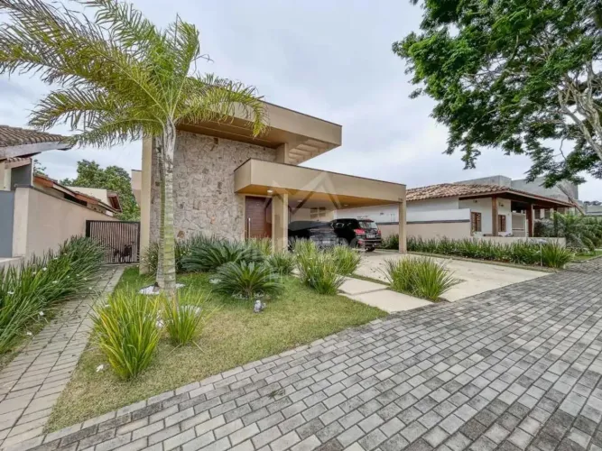 Casa em Condomínio : / Residencial / Condomínio Bosque Dos Pires
