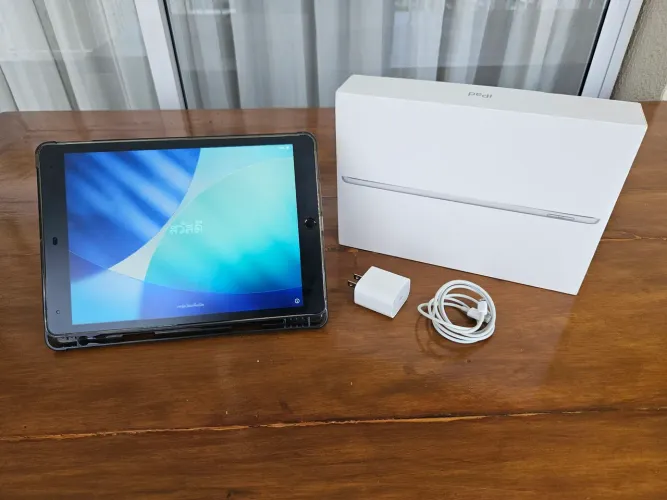 iPad 9ª Geração 64GB Wi-Fi Cinza Espacial - Excelente estado com capa inclusa!