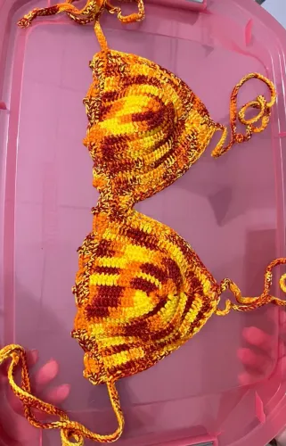 biquini de crochê colorido